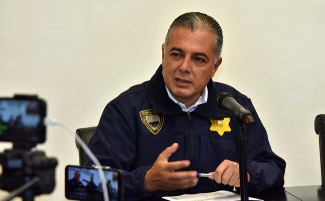 Cae un policía por robo a un cajero automático