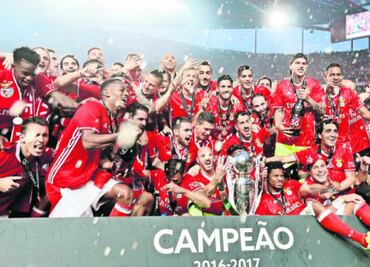 Jiménez reina con el Benfica