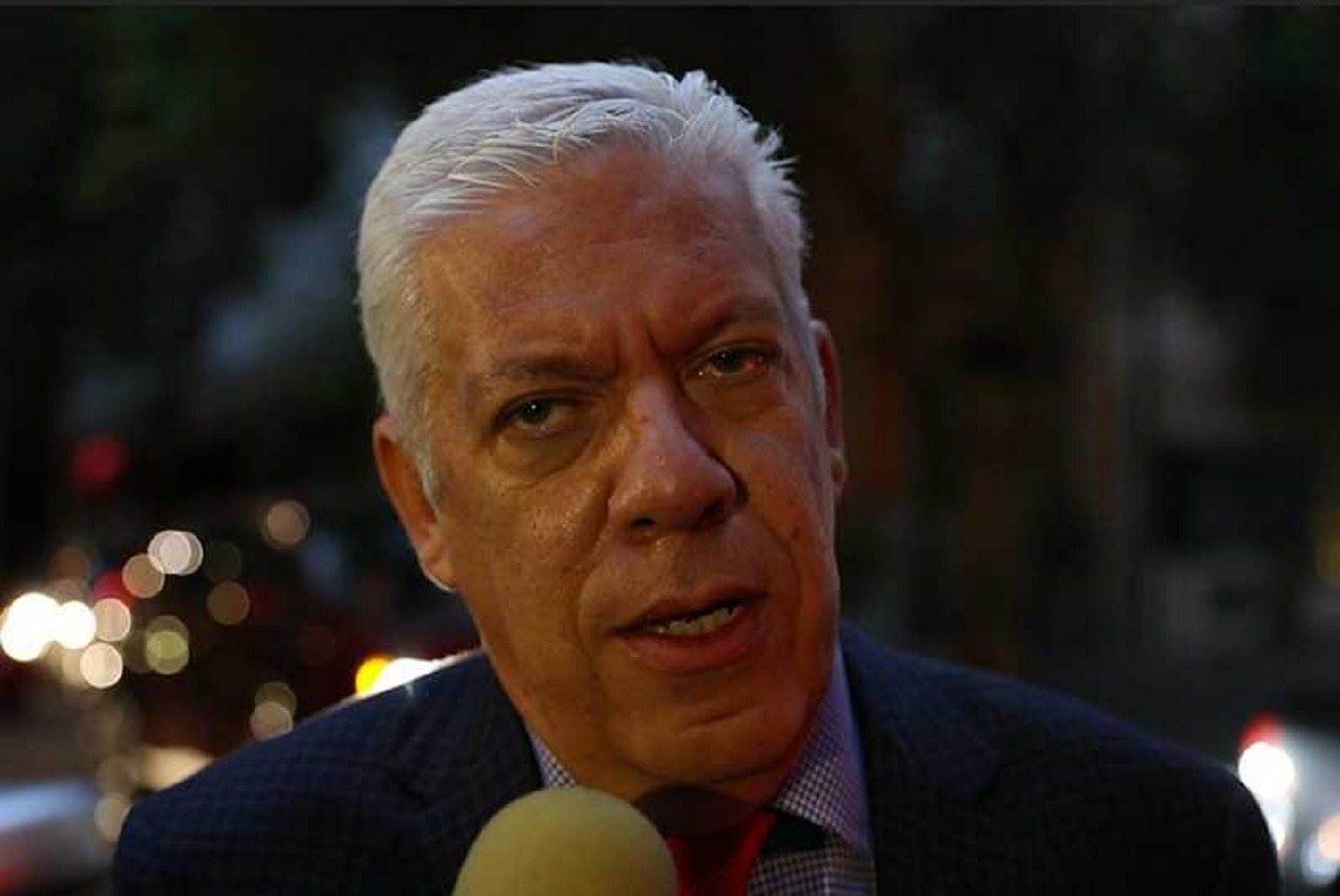 PGR teme fuga de Elba Esther Gordillo; urge a que use brazalete