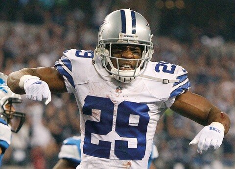 Cowboys sufren, pero siguen vivos 