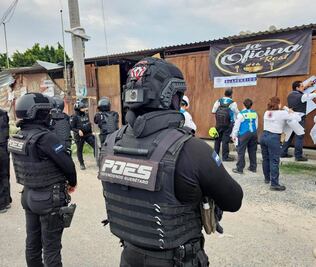 Suspenden 34 negocios por diversas anomalías en Mompaní