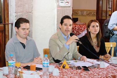 Condena  Domínguez Servién  el asesinato de dos funcionarios