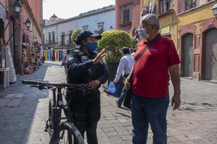 10 de mayo. "Orgullo ser mujer, ser mamá y ser policía"