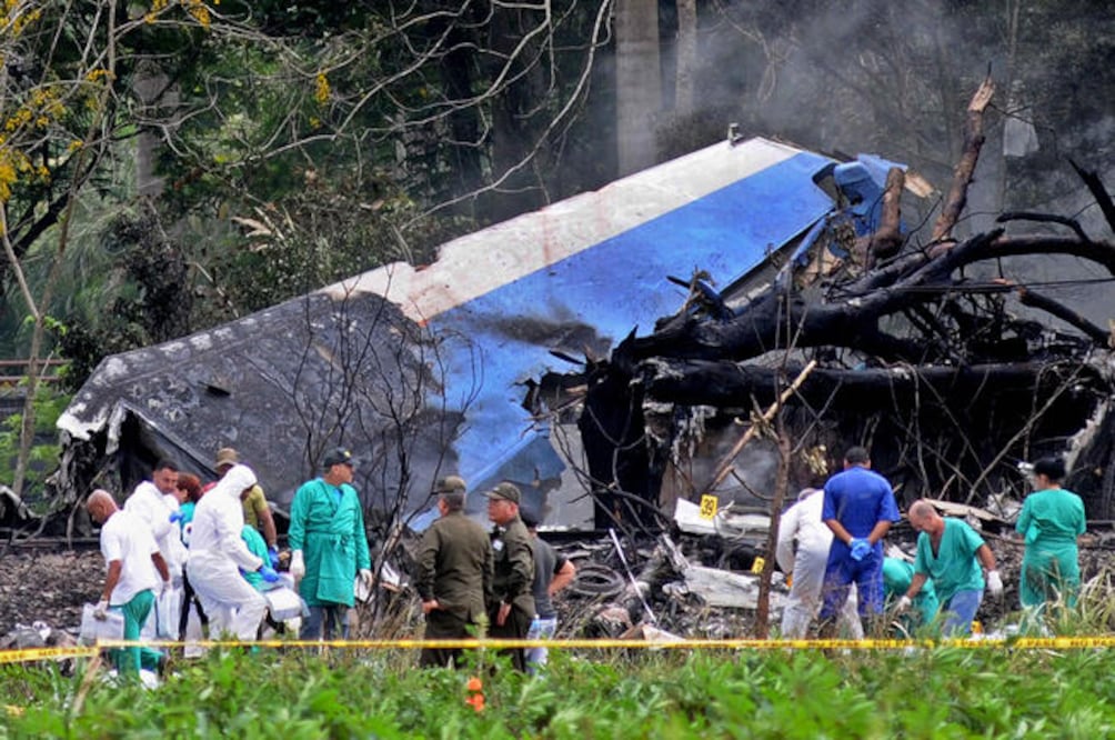 El pasado viernes 18 de mayo se desplomó el Boeing 737 unos minutos después de despegar del aeropuerto José Martí, en La Habana (ARCHIVO EL UNIVERSAL)