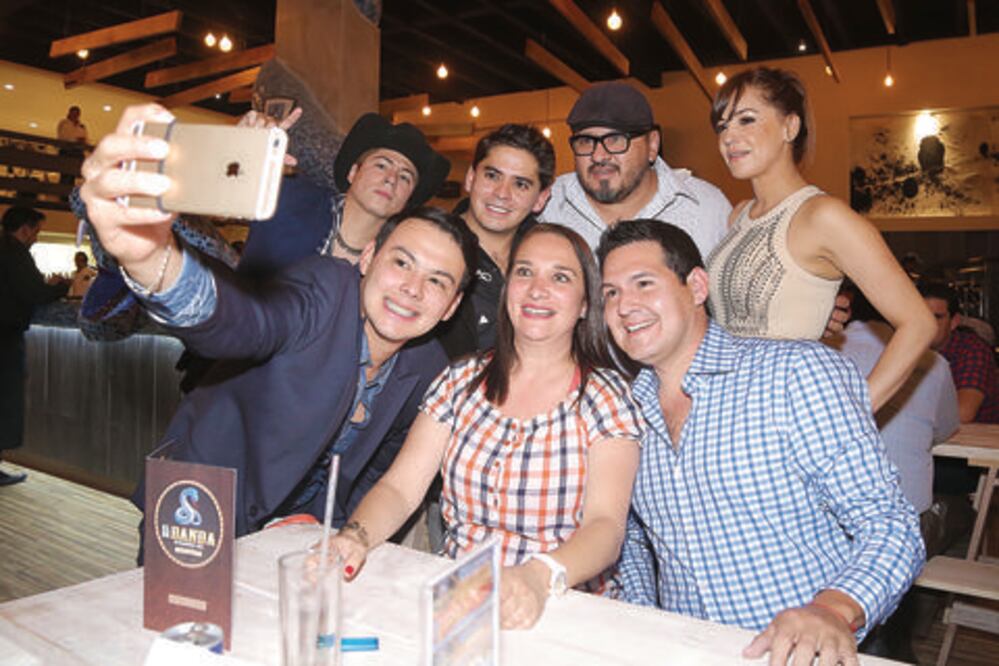 Disfrutan del género banda