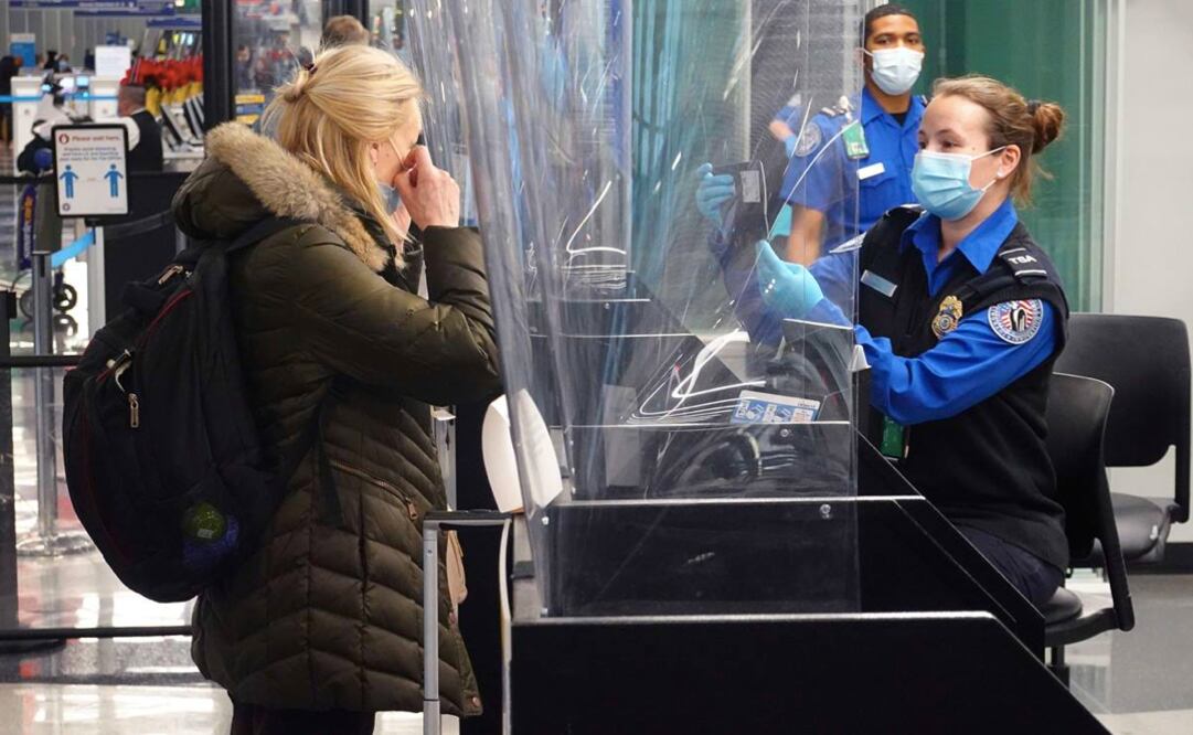 Autoridades sanitarias de EU recomiendan a estadounidenses no viajar a México