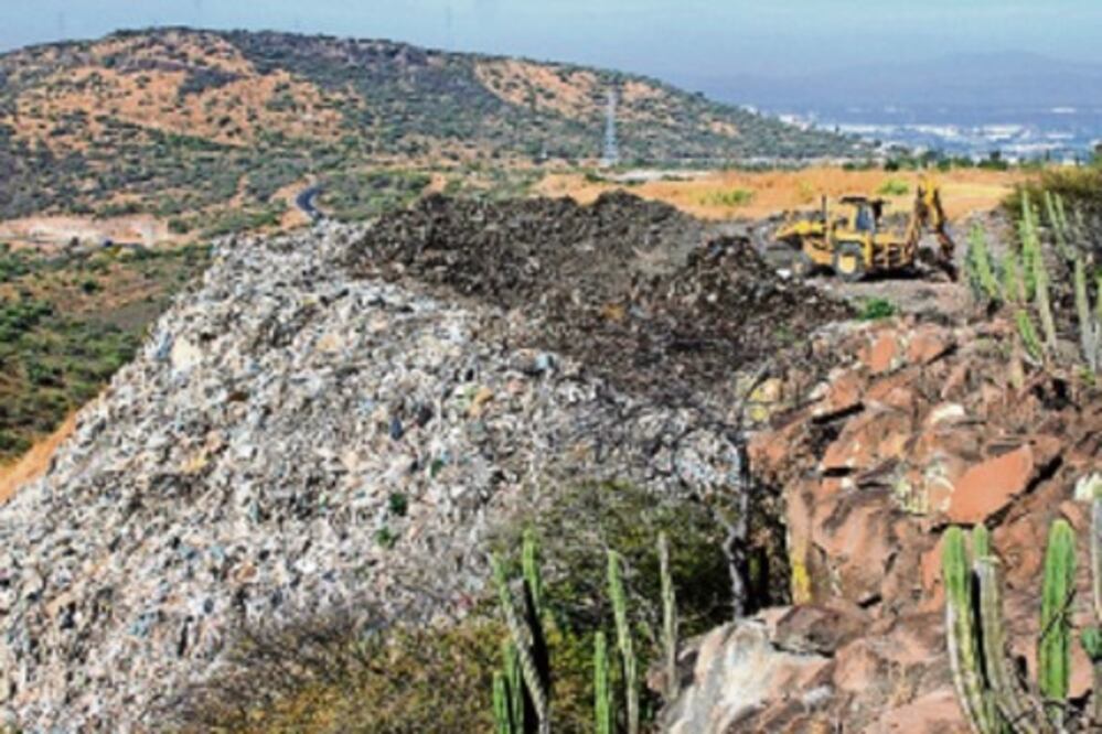 Empieza Corregidora limpieza de basurero