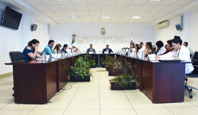 Retrasar un mes el proceso electoral, piden