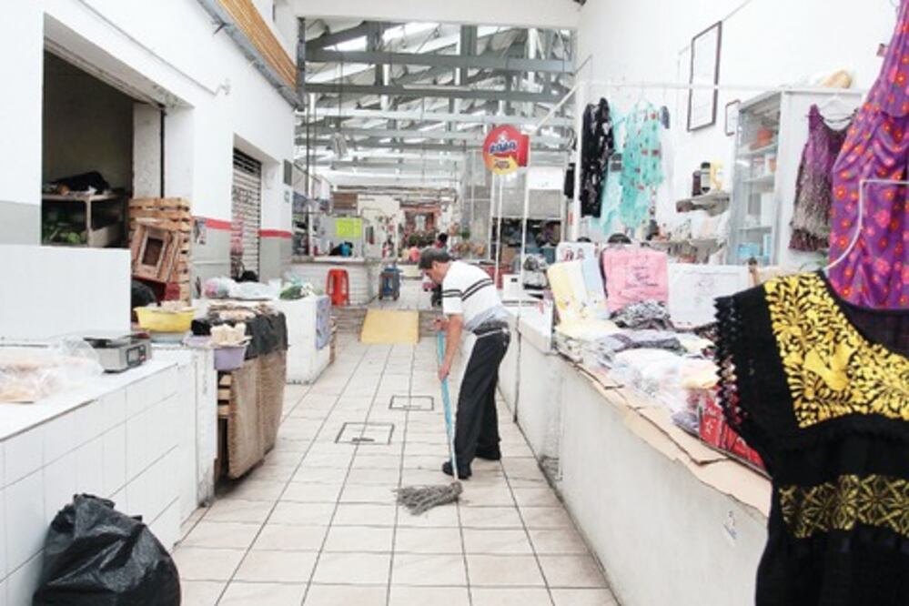 Locatarios denuncian malas condiciones