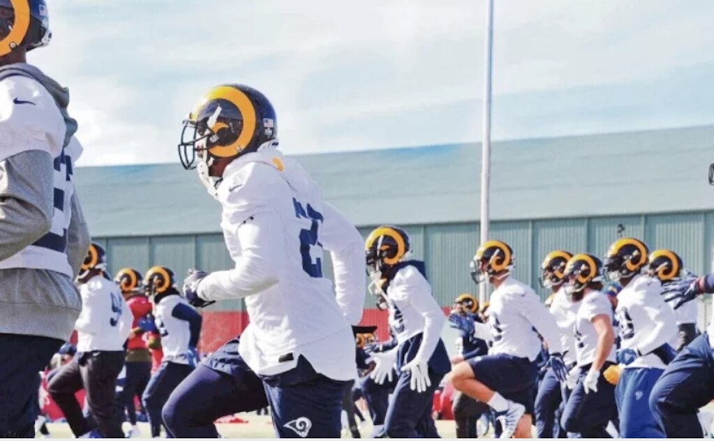 Los Rams gozan como primerizos