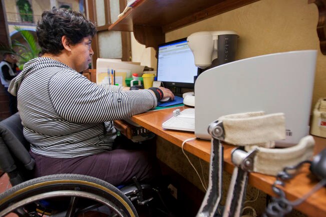 Promueven adecuar zonas de trabajo para discapacitados