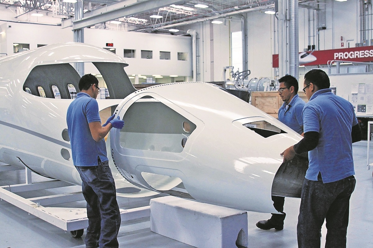 Sector aeronáutico, "en guerra" por atraer talento a Querétaro 