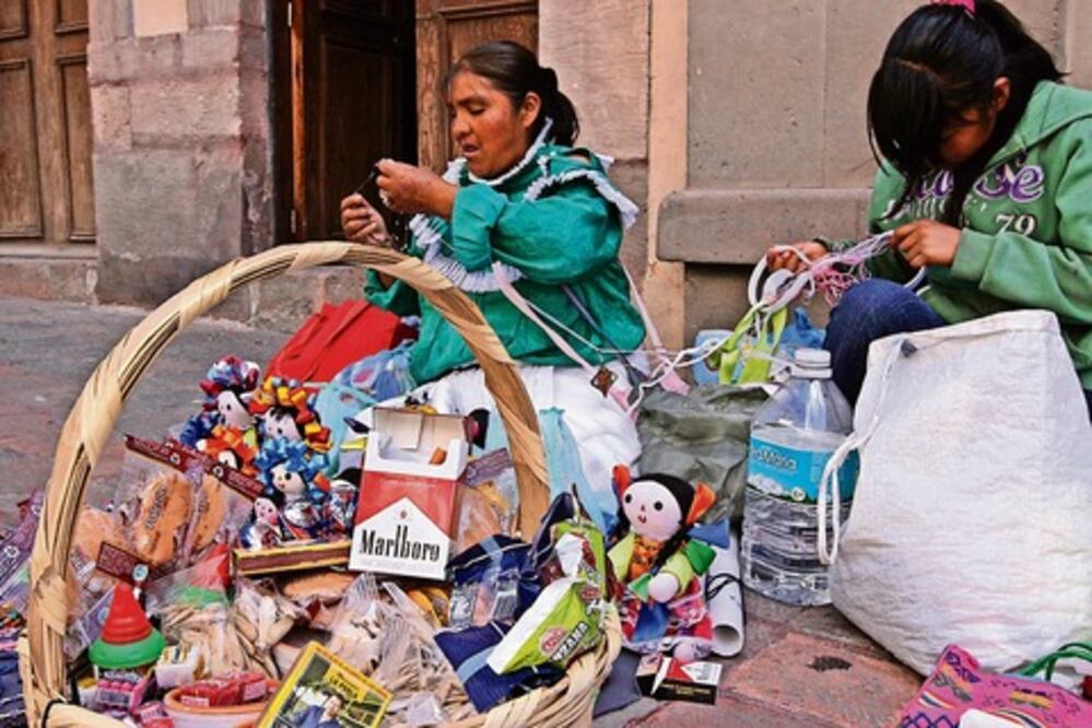 Tras pagar multa, regresarán artesanías