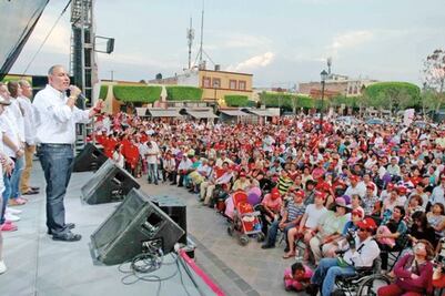 Festeja Loyola a mamás