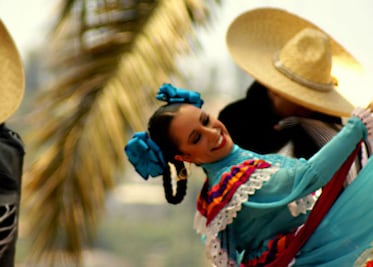 Promueven culturas y tradiciones mexicanas 