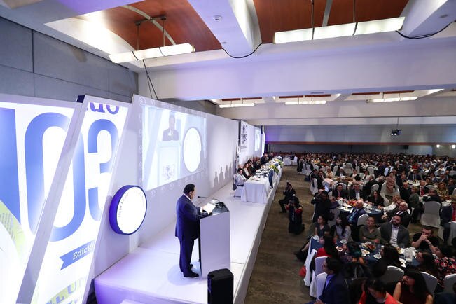 Llama Ealy Ortiz a defender la libertad de expresión