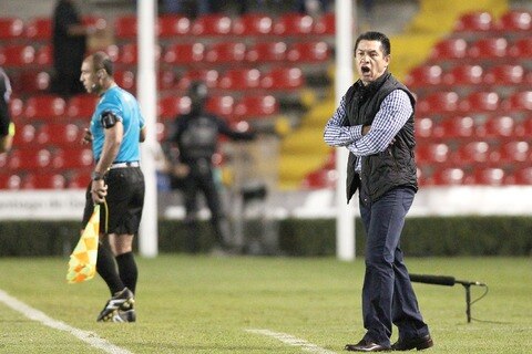 Regresa el orden a Gallos