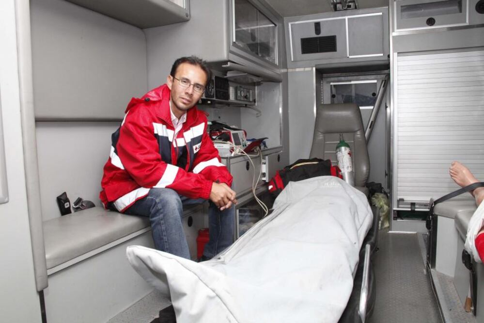 Alejandro Reynoso Sámano, rescatista de la Cruz Roja Mexicana delegación Querétaro, acudió a la Ciudad de México a las pocas horas que ocurrió el sismo el pasado 19 de septiembre.