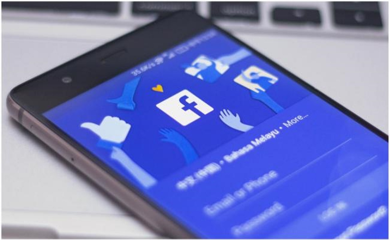 Reporteros Sin Fronteras se opone al plan de Facebook contra fake news