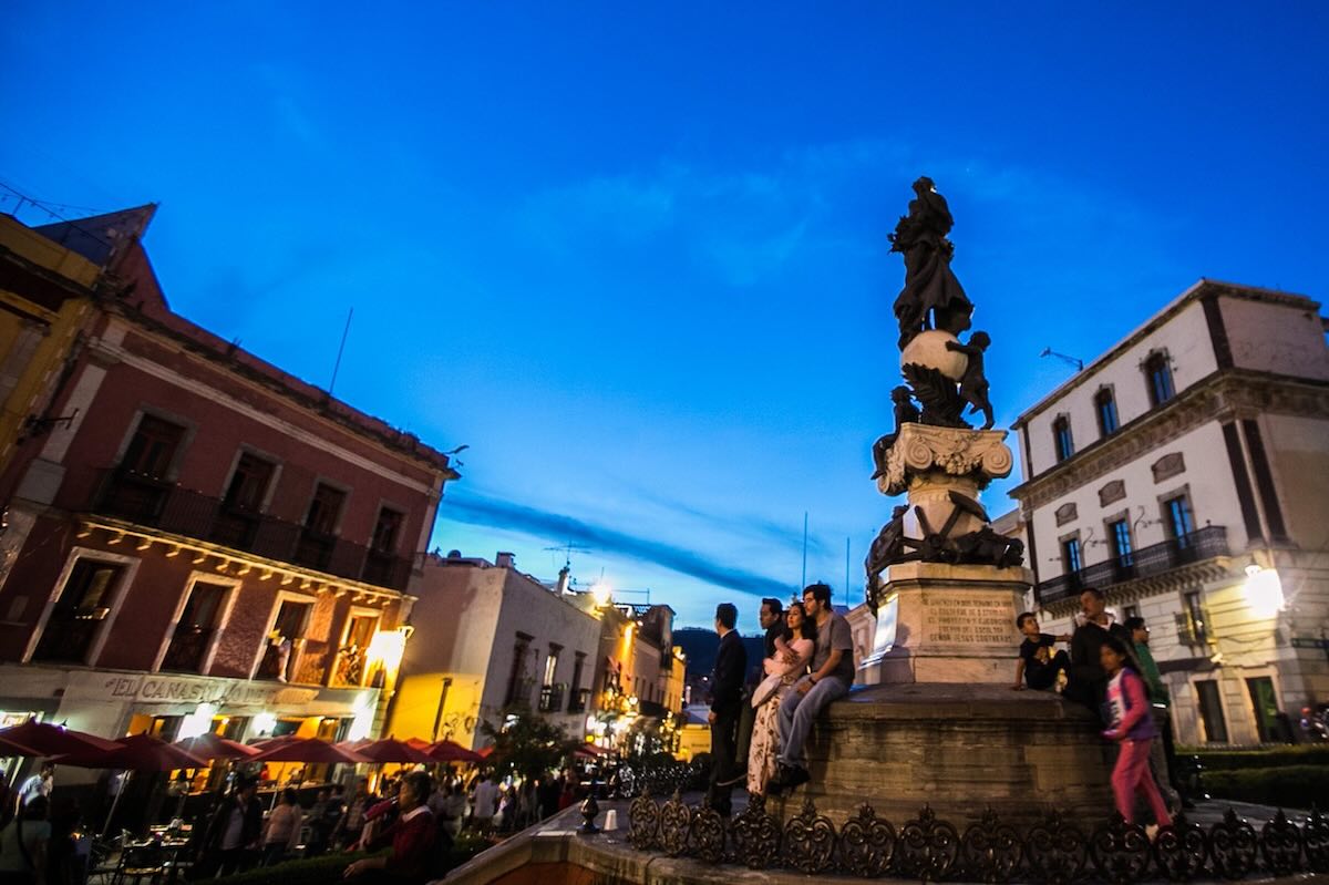 Querétaro alza la mano para formar parte del Cervantino