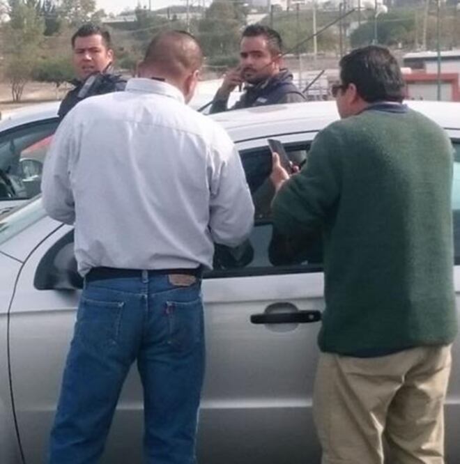 Truenan taxistas contra Uber y Cabify