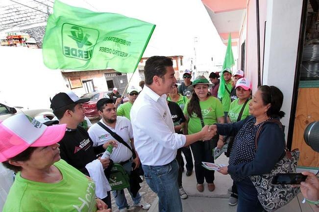 Promete Astudillo mejorar vialidades 