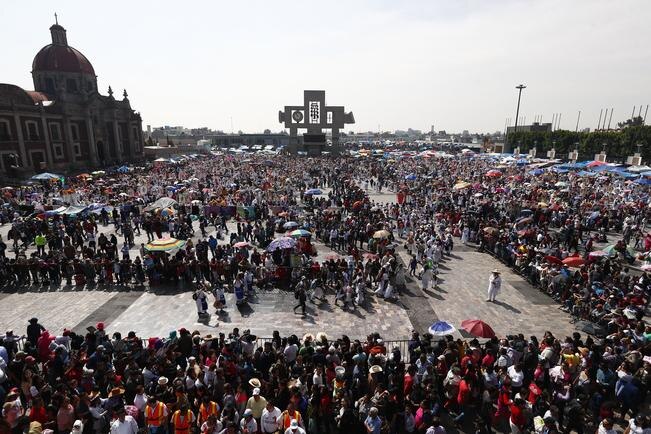Arriban 60 mil peregrinos a los pies de la Virgen Morena