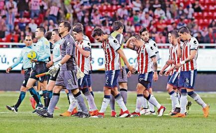 Chivas al filo del fracaso