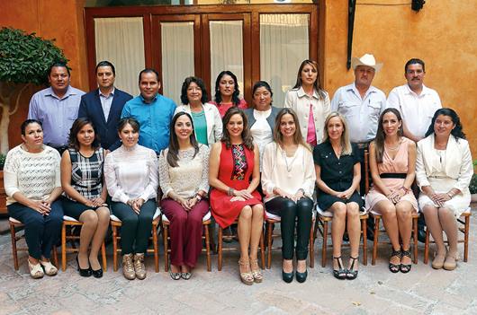 Buscan potencializar programas en DIF