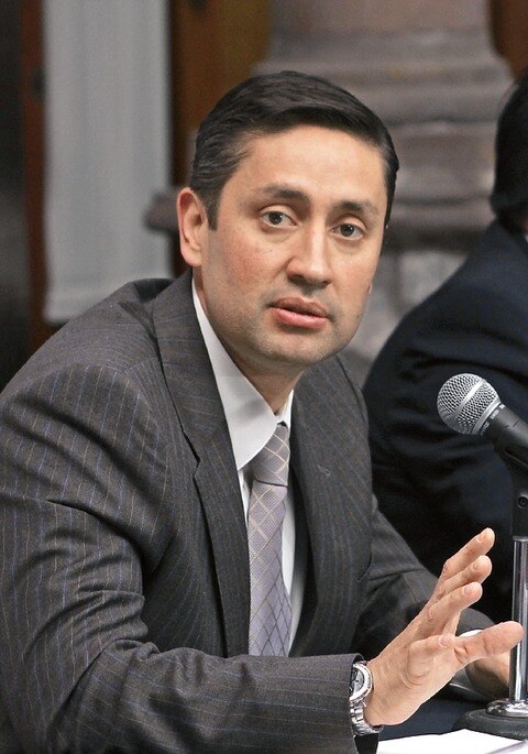 Lamenta Nava que Congreso no lo llame