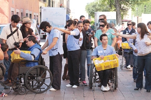 Experimentan ser invidentes