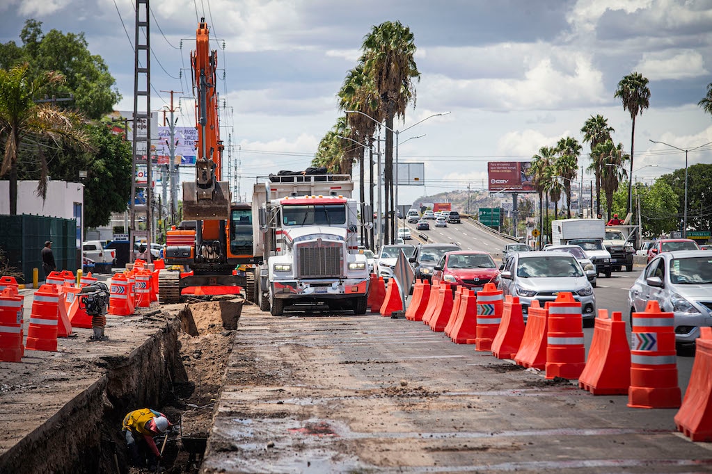 Por 11 meses, estarán cerrados los carriles centrales de la Avenida 5 de Febrero