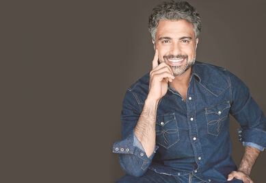 Jaime Camil seduce como Eva