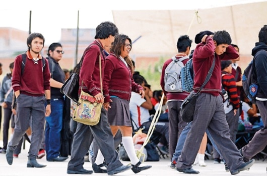 Para becarios $9.8 millones