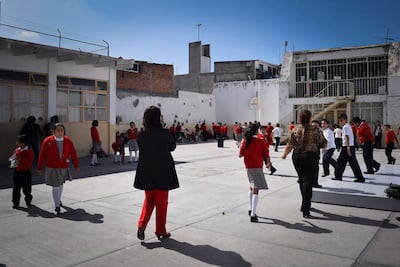 Avanza instalación de sistemas de seguridad en escuelas