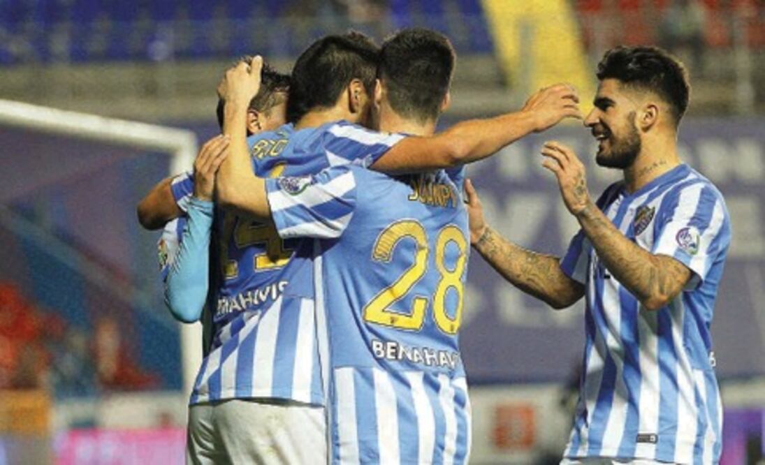 El Málaga de Ochoa padece para avanzar en Copa del Rey