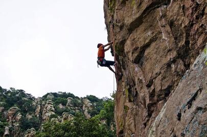 Protestan por cobro en la Peña de Bernal   