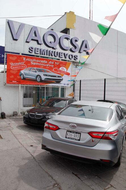 EL UNIVERSAL Querétaro verificó varias formas de compra-venta segura de veh í cu lo s, entre ellas páginas en internet y el tradicional lote de autos. (Foto: GUILLERMO GONZÁLEZ)