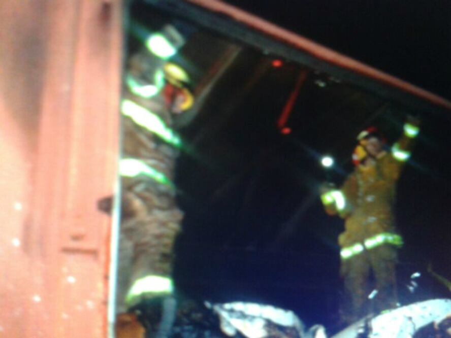 Prenden vagón de tren