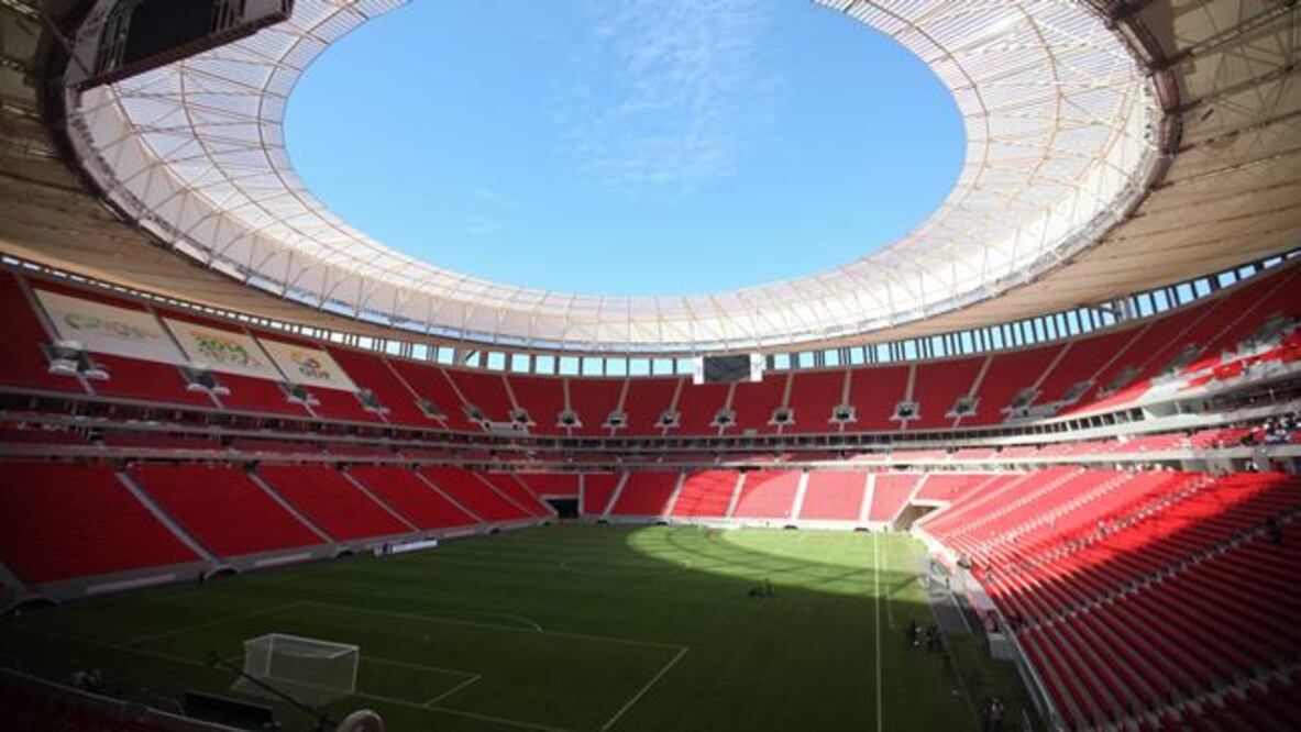 Inauguran estadio en Brasil