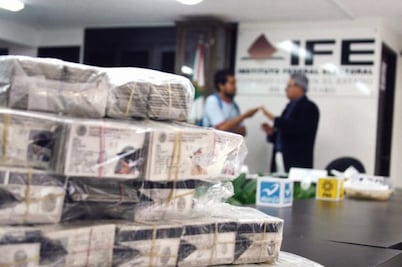 INE destruye 29 mil credenciales vencidas 