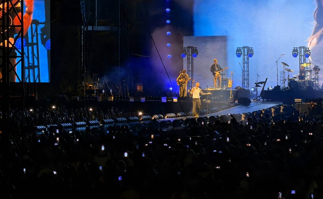 Maroon 5 durante su concierto en el Estadio Alfredo Harp Helú. César González/EL UNIVERSAL.