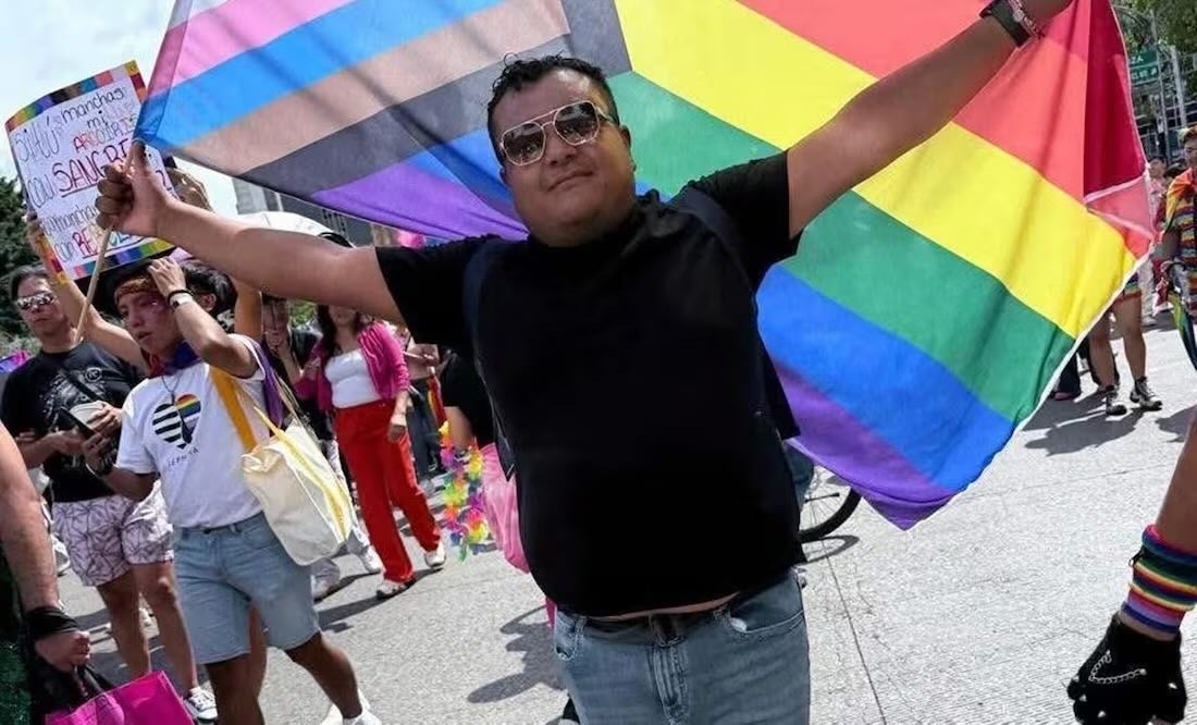 Jesús Laiza González, activista hidalguense por los derechos de la comunidad LGBT+ fue asesinado junto a su pareja a unos metros del estado de Hidalgo. Foto: Especial