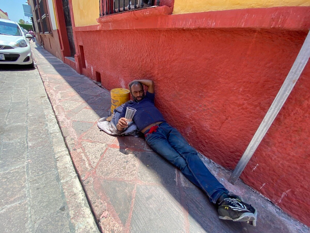 Apoyan a personas en situación de calle