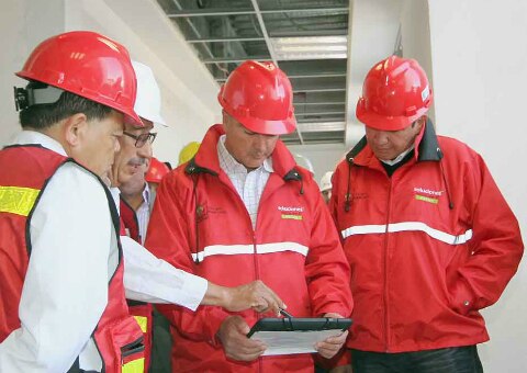 Supervisó Calzada trabajos en hospital