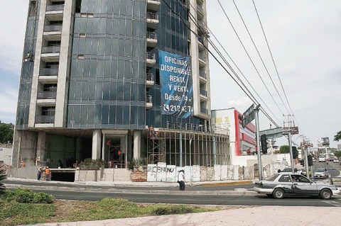 Quitarán publicidad ilegal en la capital