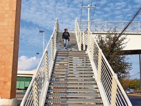 Refuerzan vigilancia en pasos peatonales