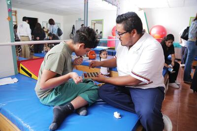 Sedesoq constata apoyos de programa Hombro con hombro