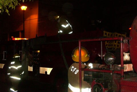 Imprenta consumida por el fuego