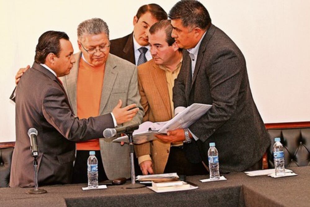 Suspendido, proceso de Castellanos